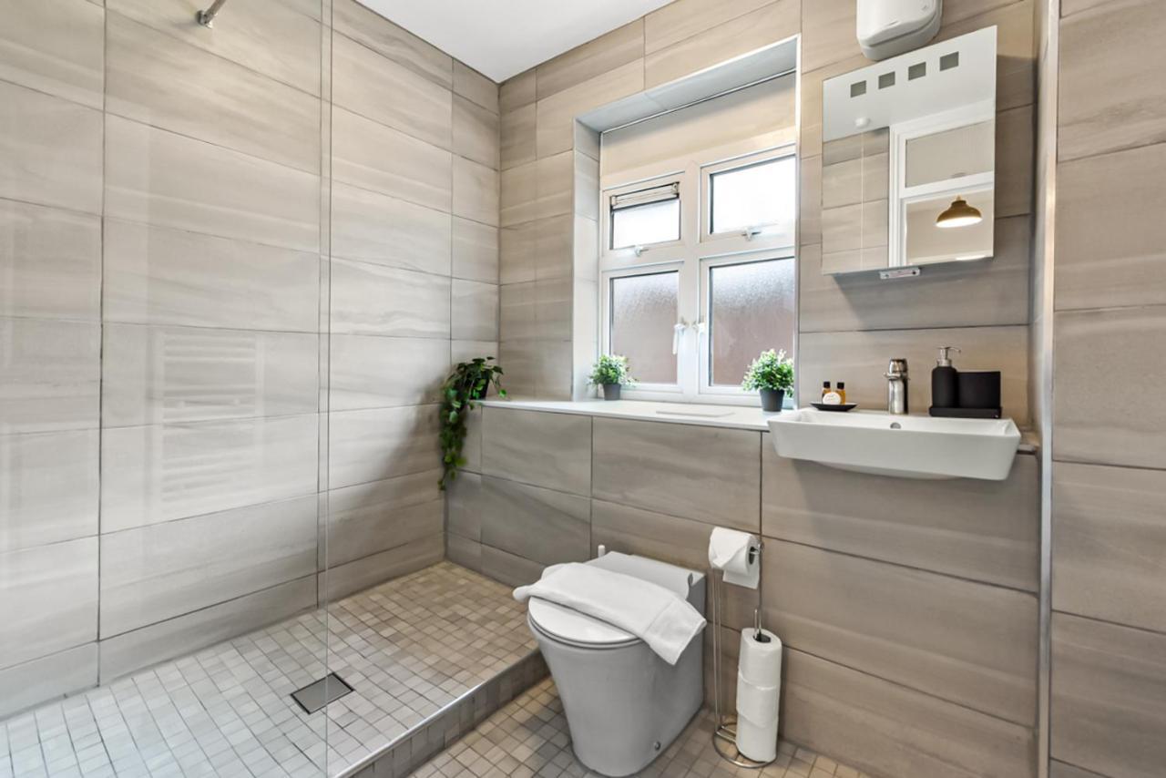 Family Friendly, Zone 2, 2 Beds, Overground Londra Dış mekan fotoğraf