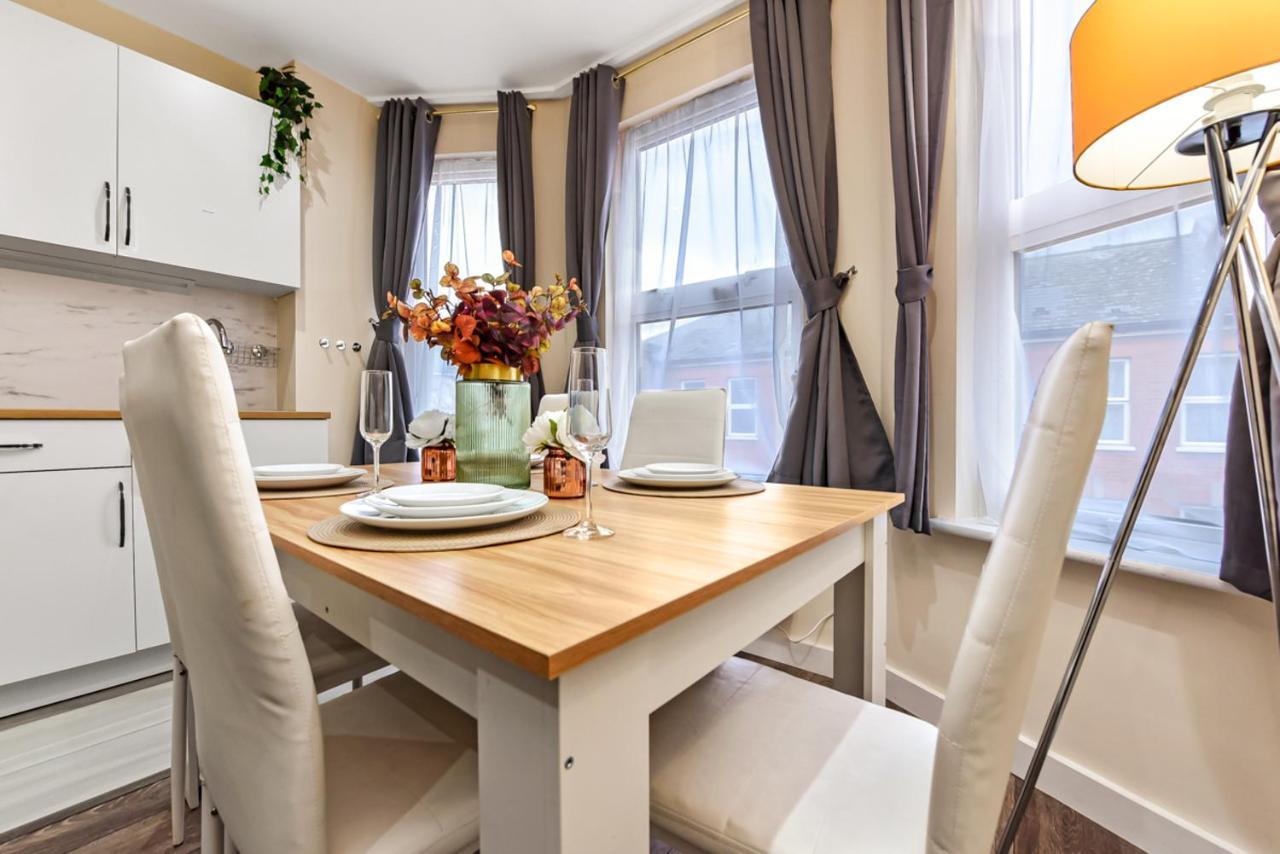 Family Friendly, Zone 2, 2 Beds, Overground Londra Dış mekan fotoğraf