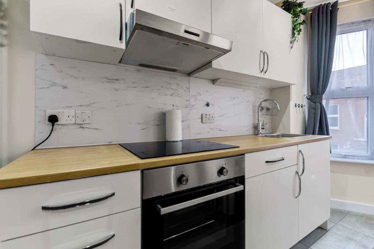 Family Friendly, Zone 2, 2 Beds, Overground Londra Dış mekan fotoğraf