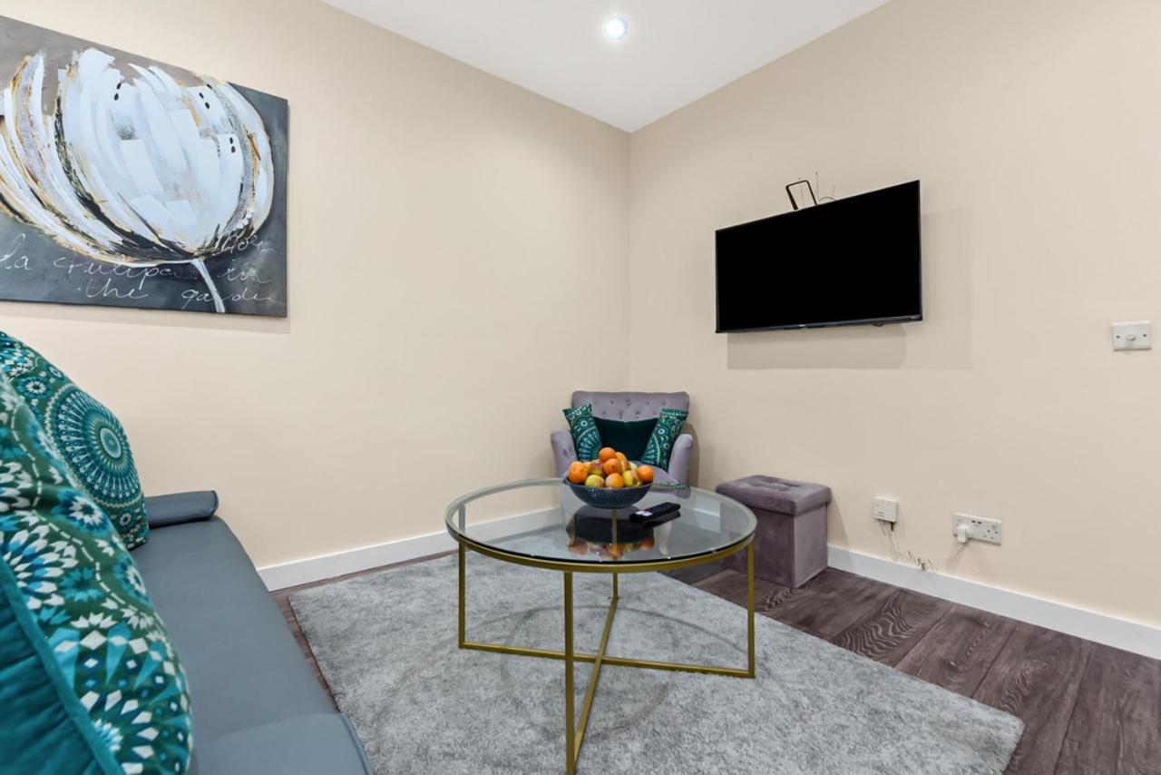 Family Friendly, Zone 2, 2 Beds, Overground Londra Dış mekan fotoğraf